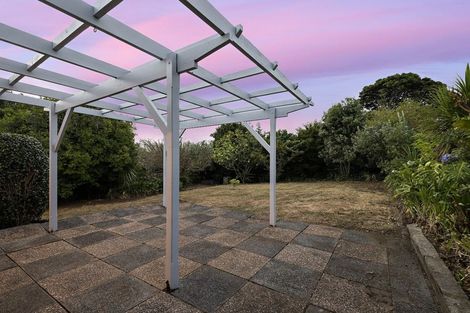 Photo of property in 15 Zita Maria Drive, Massey, Auckland, 0614