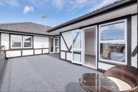 Photo of property in 41 Knights Road, Rothesay Bay, Auckland, 0630