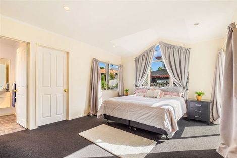 Photo of property in 157c Colwill Road, Massey, Auckland, 0614
