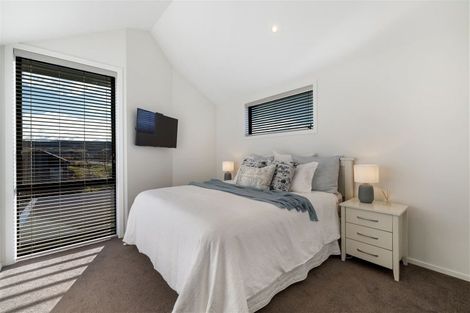Photo of property in 6 Learning Rock Lane, Wanaka, 9305