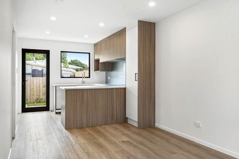 Photo of property in 5/94 Godley Road, Green Bay, Auckland, 0604