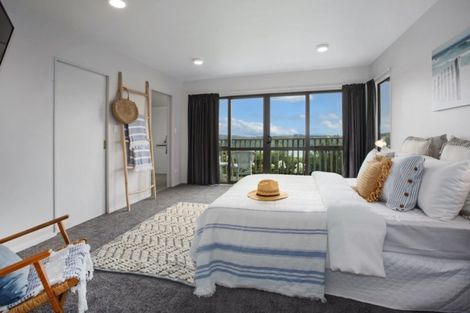 Photo of property in 14 Solway Place, Papakowhai, Porirua, 5024