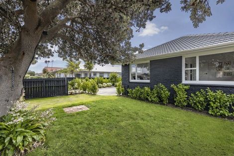 Photo of property in 25 Pandora Street, North New Brighton, Christchurch, 8083