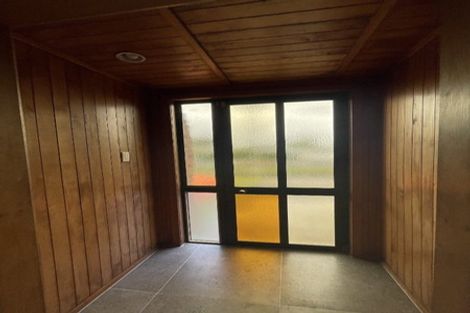 Photo of property in 36 Oakley Avenue, Waterview, Auckland, 1026