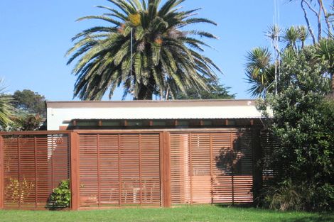 Photo of property in 4 Holben Parade, Foxton Beach, Foxton, 4815