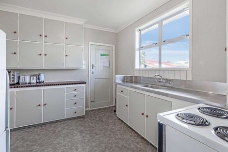 Photo of property in 9 Carlisle Street, Levin, 5510