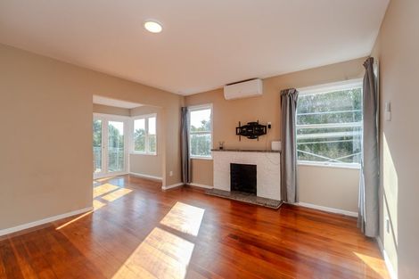 Photo of property in 35 Oswald Crescent, Paparangi, Wellington, 6037