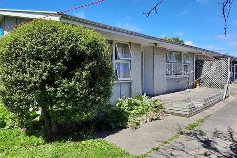 Photo of property in 2/5 Daniels Road, Redwood, Christchurch, 8051