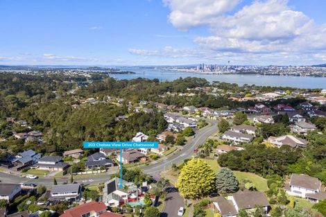 Photo of property in 203 Chelsea View Drive, Chatswood, Auckland, 0626
