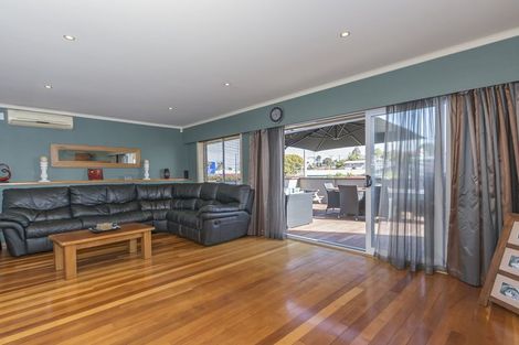 Photo of property in 2 Sharyn Place, Brookfield, Tauranga, 3110