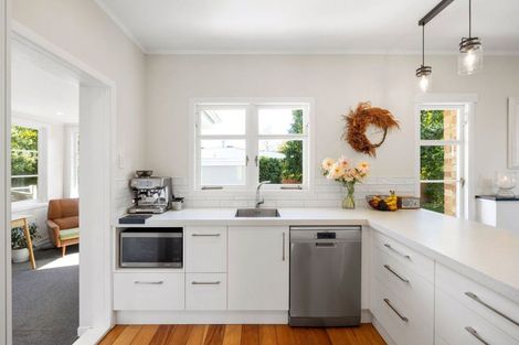 Photo of property in 79 Shakespeare Street, Leamington, Cambridge, 3432