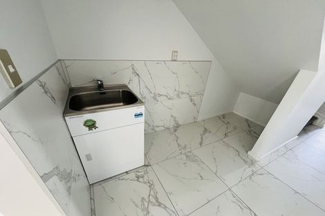 Photo of property in 9 Meritage Lane, Te Atatu South, Auckland, 0610