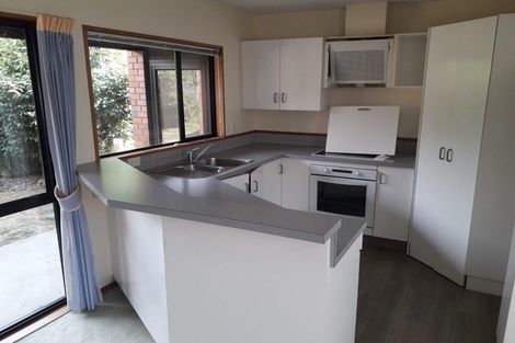 Photo of property in 28b Inglewood Place, Avonhead, Christchurch, 8042