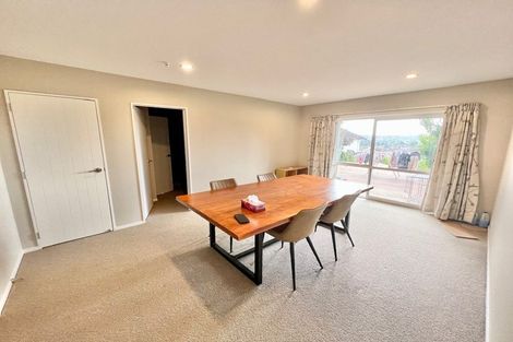 Photo of property in 92a Schnapper Rock Road, Schnapper Rock, Auckland, 0632
