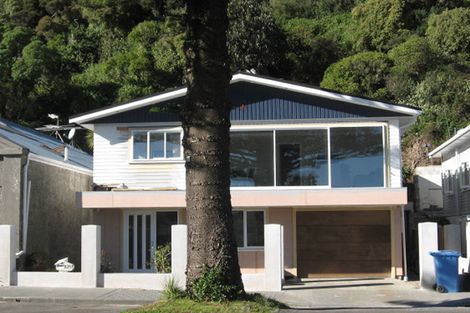 Photo of property in 225 Muritai Road, Eastbourne, Lower Hutt, 5013