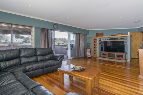 Photo of property in 2 Sharyn Place, Brookfield, Tauranga, 3110