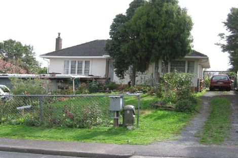 Photo of property in 4 Gladfield Lane, Te Atatu Peninsula, Auckland, 0610