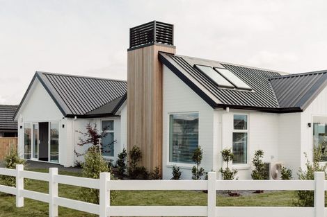 Photo of property in 35 Maunganamu Drive, Wharewaka, Taupo, 3330