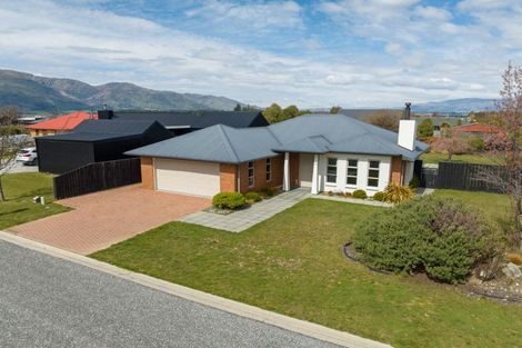 Photo of property in 20 Hewson Crescent, Lake Hawea, Wanaka, 9382