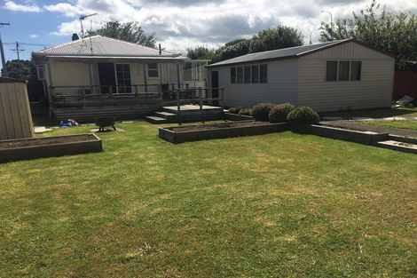 Photo of property in 75 Blake Street, Waitara, 4320