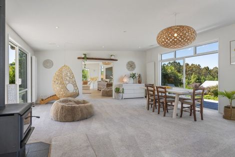 Photo of property in 48 Stewart Glen, Acacia Bay, Taupo, 3385