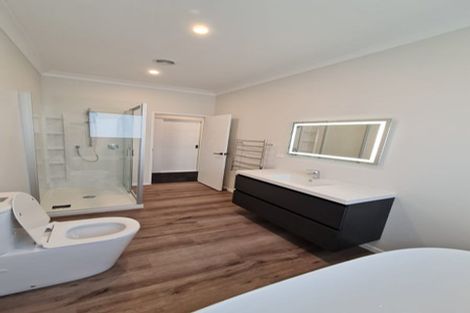 Photo of property in Queen Charlotte Drive, Aotea, Porirua, 5024