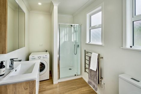 Photo of property in 18 Toomath Street, Naenae, Lower Hutt, 5011