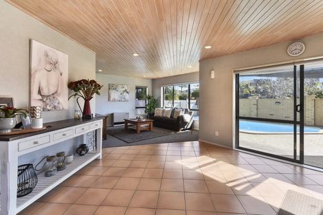 Photo of property in 25 Reynard Terrace, Conifer Grove, Takanini, 2112