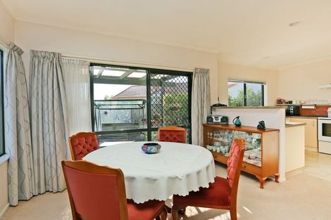 Photo of property in 11 Beaufort Place, Taradale, Napier, 4112