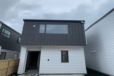 Photo of property in 42 Parahau Road, Papakura, 2110