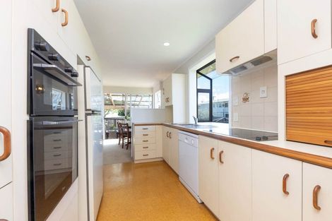 Photo of property in 15 Pasteur Place, New Windsor, Auckland, 0600