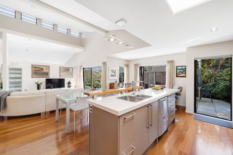 Photo of property in 24 Clovelly Road, Bucklands Beach, Auckland, 2012