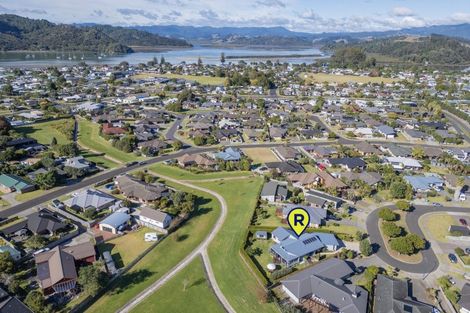 Photo of property in 18 Ringwood Place, Whitianga, 3510