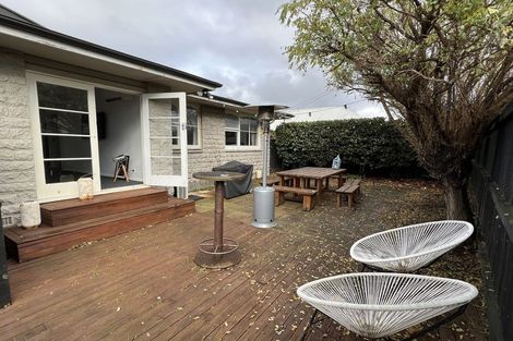 Photo of property in 1/164 Avonhead Road, Avonhead, Christchurch, 8042