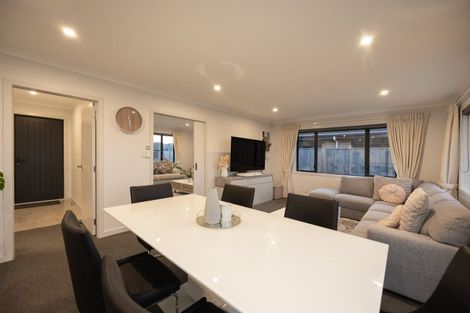 Photo of property in 195 Pacific Drive, Fitzherbert, Palmerston North, 4410