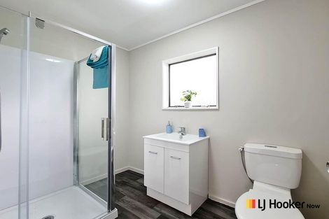 Photo of property in 11a De Bloge Place, Clendon Park, Auckland, 2103