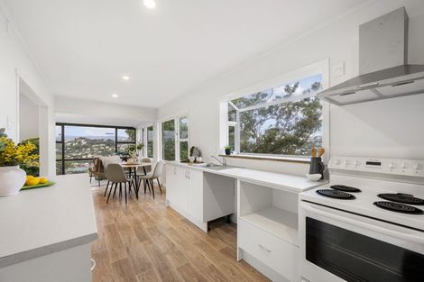 Photo of property in 26 Waiwera Crescent, Maupuia, Wellington, 6022