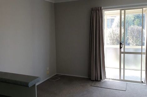 Photo of property in 1/2 Doment Crescent, Orewa, 0931
