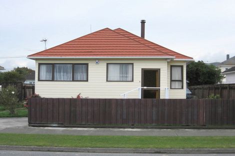 Photo of property in 51 Hewer Crescent, Naenae, Lower Hutt, 5011