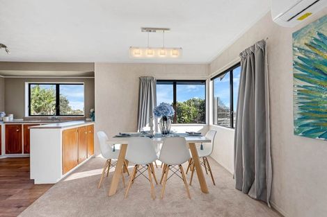 Photo of property in 33 Greenstone Place, Clover Park, Auckland, 2019