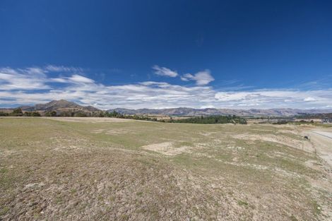 Photo of property in 41 Carrickmore Crescent, Wanaka, 9305