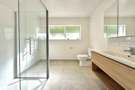 Photo of property in 10 Brian Crescent, Stanmore Bay, Whangaparaoa, 0932