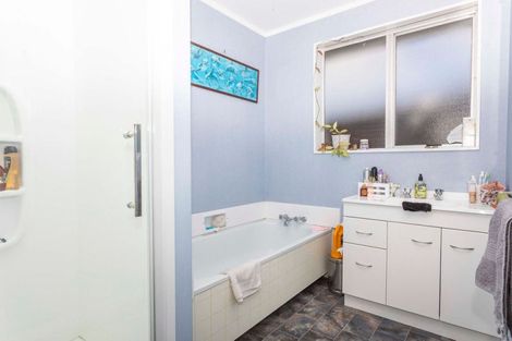 Photo of property in 32 Victor Street, Dannevirke, 4930