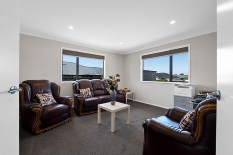 Photo of property in 75 Dillon Drive, Bell Block, New Plymouth, 4312