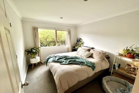 Photo of property in 24 George Deane Place, Greenhithe, Auckland, 0632