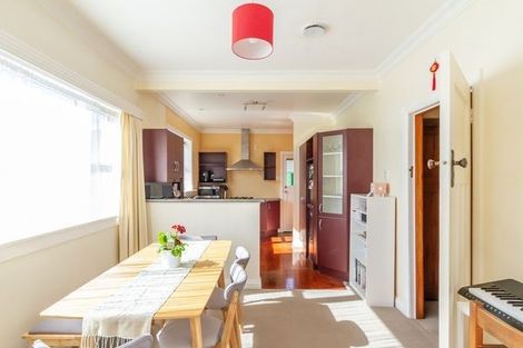 Photo of property in 27 Guthrie Street, Waterloo, Lower Hutt, 5011