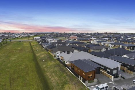 Photo of property in 8 Manaia Place, Papamoa, 3118