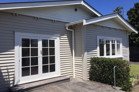 Photo of property in 35 Clayburn Road, Glen Eden, Auckland, 0602