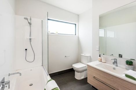 Photo of property in 5/4165 Great North Road, Glen Eden, Auckland, 0602