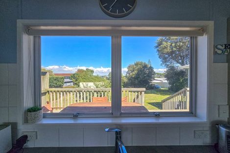 Photo of property in 585 Pukehina Parade, Pukehina, Te Puke, 3189